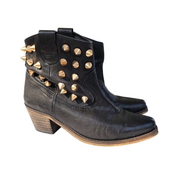 TBA To Be Announced Studded Ankle Boots Leather size 7 broken In And comfy - Picture 8 of 13